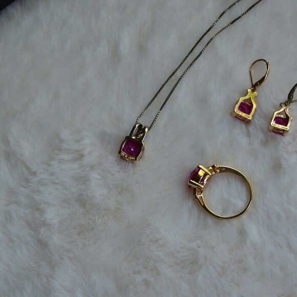 Technibond Sterling Silver Goldtone Necklace Ring & Earrings Ruby Set - Picture 10 of 10